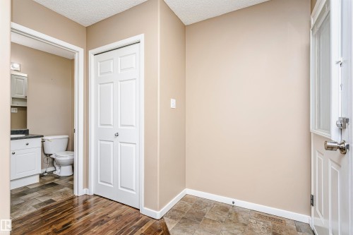 4108 Tompkins Way, Edmonton, AB - Indoor Photo Showing Other Room