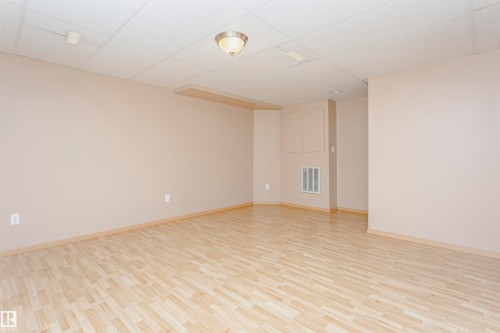 4108 Tompkins Way, Edmonton, AB - Indoor Photo Showing Other Room
