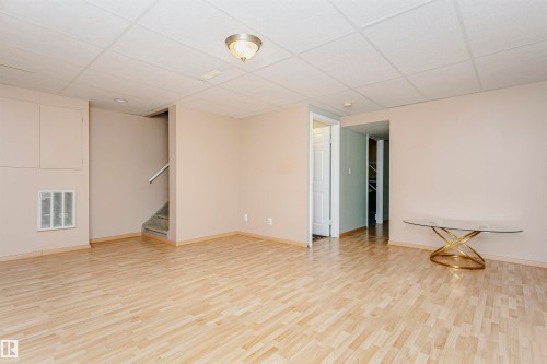 4108 Tompkins Way, Edmonton, AB - Indoor Photo Showing Other Room
