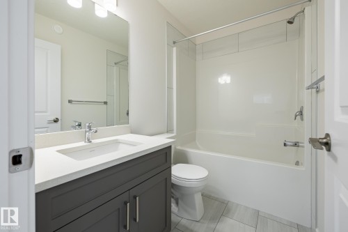 3 Worwyck Common, Spruce Grove, AB - Indoor Photo Showing Bathroom