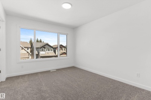 20703 43 Avenue, Edmonton, AB - Indoor Photo Showing Other Room