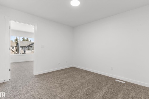 20703 43 Avenue, Edmonton, AB - Indoor Photo Showing Other Room
