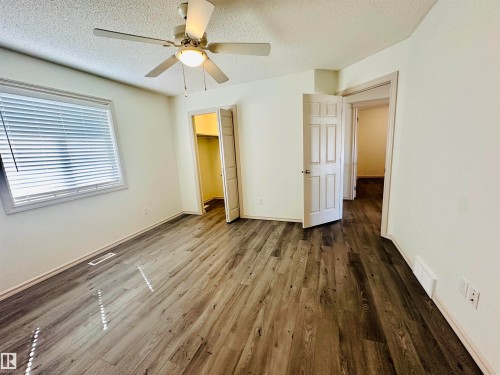 4811 152 Avenue, Edmonton, AB - Indoor Photo Showing Other Room