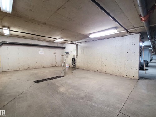 408 10610 76 Street, Edmonton, AB - Indoor Photo Showing Garage