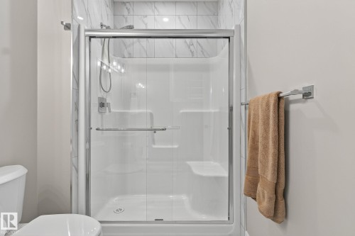10906 54 Avenue, Edmonton, AB - Indoor Photo Showing Bathroom