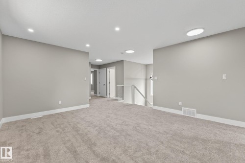 10906 54 Avenue, Edmonton, AB - Indoor Photo Showing Other Room