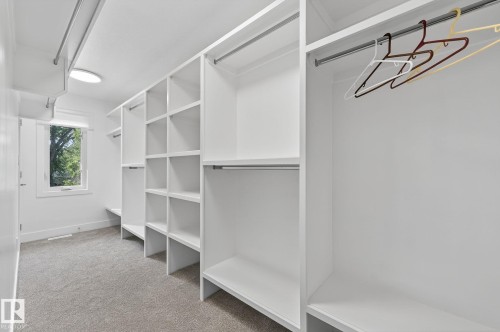 10906 54 Avenue, Edmonton, AB - Indoor With Storage