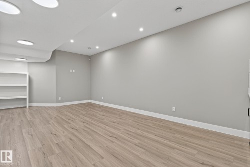 10906 54 Avenue, Edmonton, AB - Indoor Photo Showing Other Room
