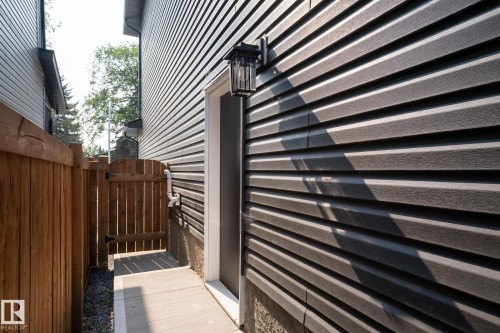 10906 54 Avenue, Edmonton, AB - 