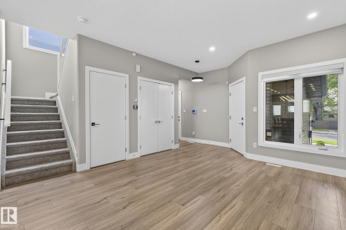 10906 54 Avenue, Edmonton, AB - Indoor Photo Showing Other Room
