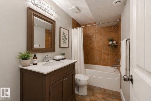 68 Meridian Loop, Stony Plain, AB - Indoor Photo Showing Bathroom