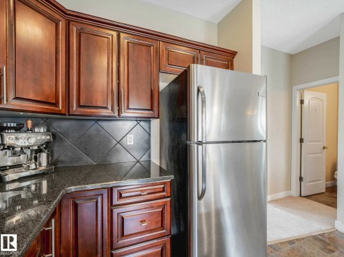 37 13825 155 Avenue, Edmonton, AB - Indoor Photo Showing Kitchen
