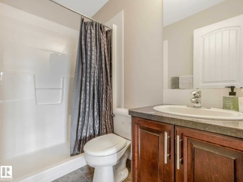 37 13825 155 Avenue, Edmonton, AB - Indoor Photo Showing Bathroom