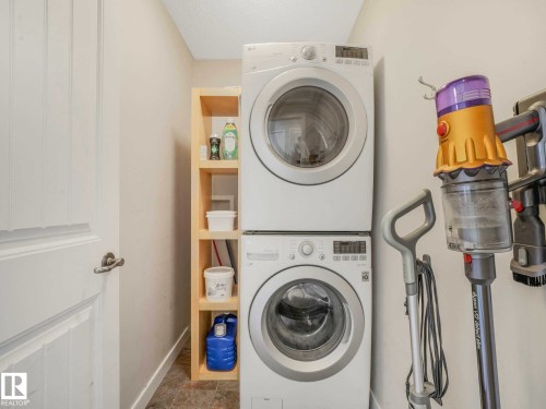 37 13825 155 Avenue, Edmonton, AB - Indoor Photo Showing Laundry Room