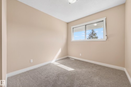 13916 61 Street Nw, Edmonton, AB - Indoor Photo Showing Other Room