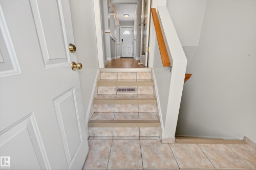 13916 61 Street Nw, Edmonton, AB - Indoor Photo Showing Other Room