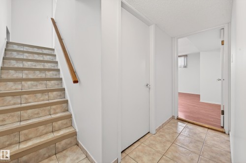 13916 61 Street Nw, Edmonton, AB - Indoor Photo Showing Other Room