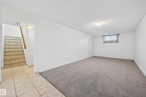 13916 61 Street Nw, Edmonton, AB - Indoor Photo Showing Other Room