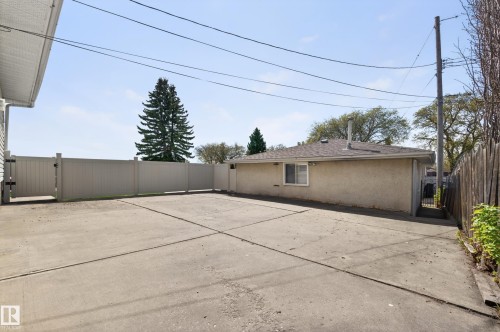 13916 61 Street Nw, Edmonton, AB - Outdoor