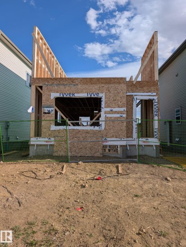 348 ROBERTS Wynd  Leduc, AB T9E 1P8