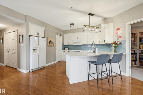 201 9811 96A Street, Edmonton, AB - Indoor Photo Showing Kitchen