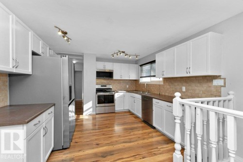 4303 104A Avenue, Edmonton, AB - Indoor Photo Showing Kitchen