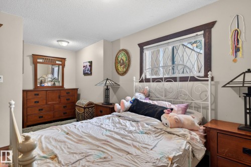 3332 44B Avenue, Edmonton, AB - Indoor Photo Showing Bedroom