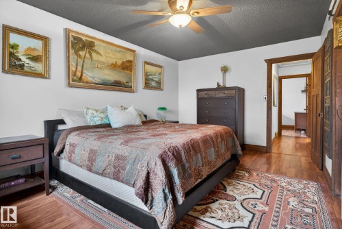 3332 44B Avenue, Edmonton, AB - Indoor Photo Showing Bedroom