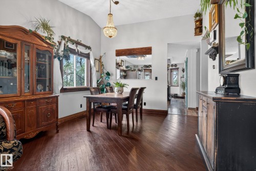 3332 44B Avenue, Edmonton, AB - Indoor Photo Showing Dining Room