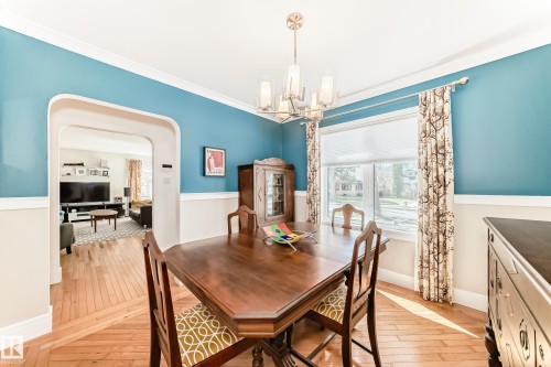11243 127 Street, Edmonton, AB - Indoor Photo Showing Dining Room