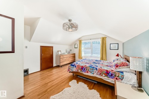 11243 127 Street, Edmonton, AB - Indoor Photo Showing Bedroom