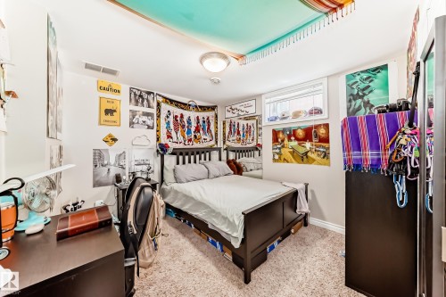 11243 127 Street, Edmonton, AB - Indoor Photo Showing Bedroom
