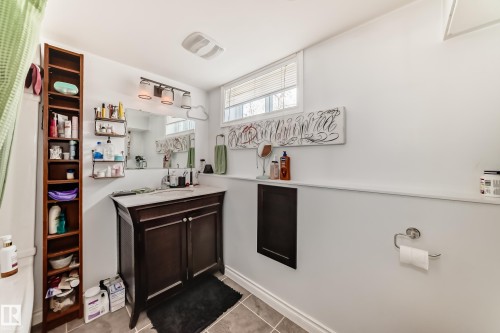 11243 127 Street, Edmonton, AB - Indoor