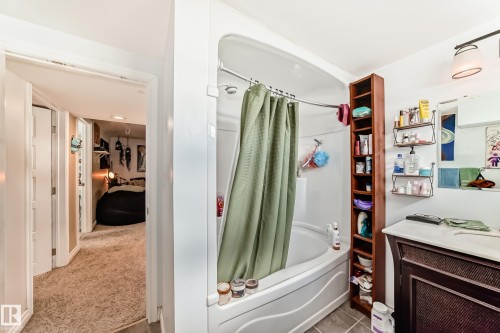 11243 127 Street, Edmonton, AB - Indoor