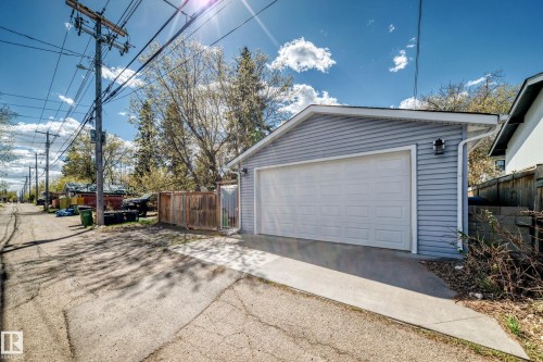 11243 127 Street, Edmonton, AB - Outdoor