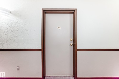 403 17467 98A Avenue, Edmonton, AB - Indoor Photo Showing Other Room
