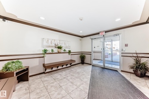 403 17467 98A Avenue, Edmonton, AB - Indoor Photo Showing Other Room