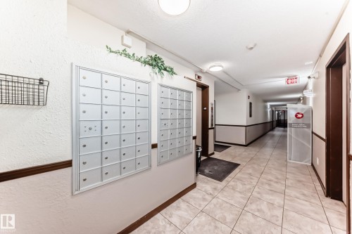 403 17467 98A Avenue, Edmonton, AB - Indoor Photo Showing Other Room