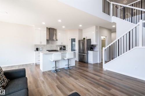11979 34 Avenue, Edmonton, AB - Indoor Photo Showing Kitchen With Upgraded Kitchen