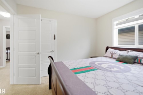 Image quality insufficient for description - 1444 37C Avenue, Edmonton, AB - Indoor Photo Showing Bedroom