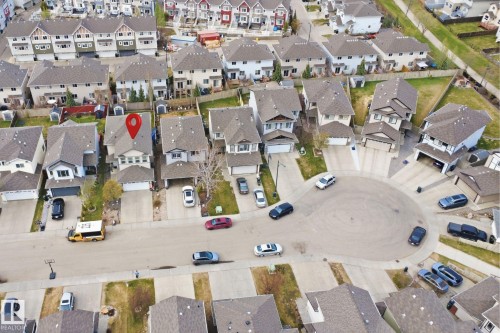 Single-family residence with a two-story elevation and attached garage - 1444 37C Avenue, Edmonton, AB -  With View