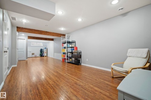 3030 Arthurs Crescent, Edmonton, AB - Indoor Photo Showing Other Room