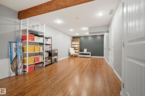 3030 Arthurs Crescent, Edmonton, AB - Indoor