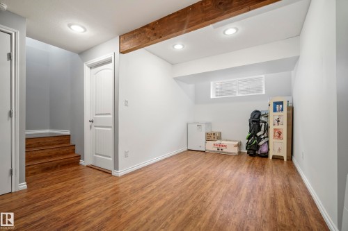 3030 Arthurs Crescent, Edmonton, AB - Indoor Photo Showing Other Room