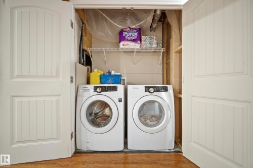 3030 Arthurs Crescent, Edmonton, AB - Indoor Photo Showing Laundry Room