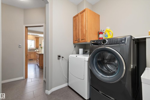 2311 Bailey Court, Edmonton, AB - Indoor Photo Showing Laundry Room