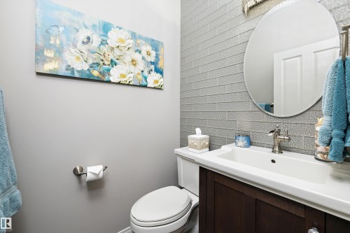 2311 Bailey Court, Edmonton, AB - Indoor Photo Showing Bathroom