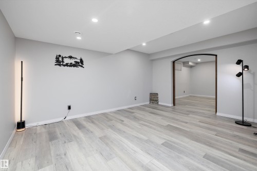2311 Bailey Court, Edmonton, AB - Indoor