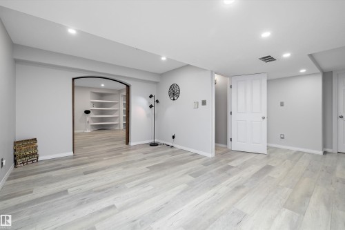 2311 Bailey Court, Edmonton, AB - Indoor Photo Showing Other Room
