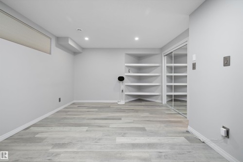 2311 Bailey Court, Edmonton, AB - Indoor Photo Showing Other Room